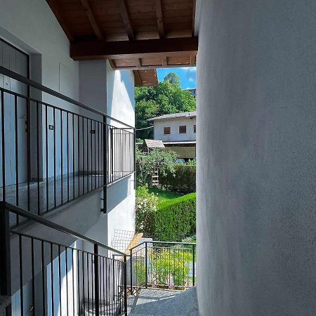 La Spiaggia Apartment Беладжо Екстериор снимка