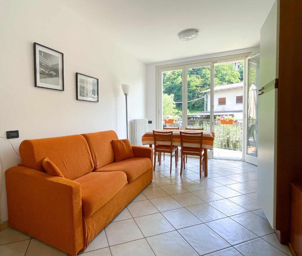 La Spiaggia Apartment Беладжо Екстериор снимка