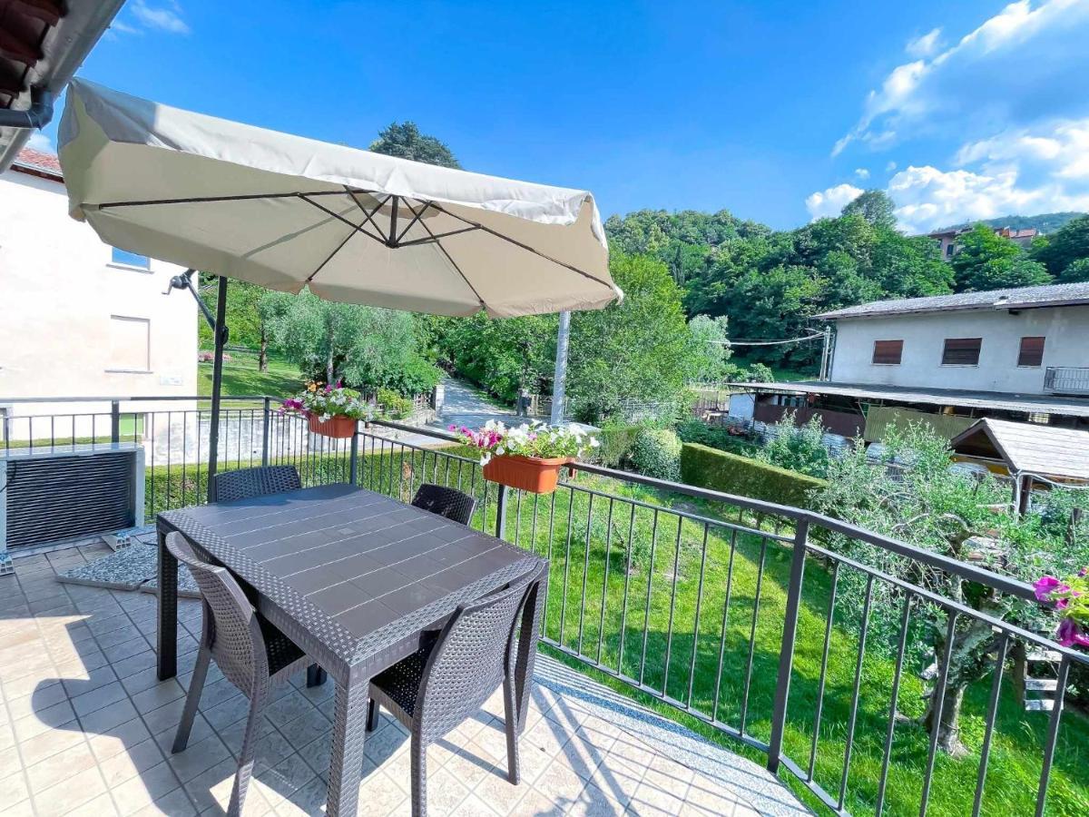 La Spiaggia Apartment Беладжо Екстериор снимка