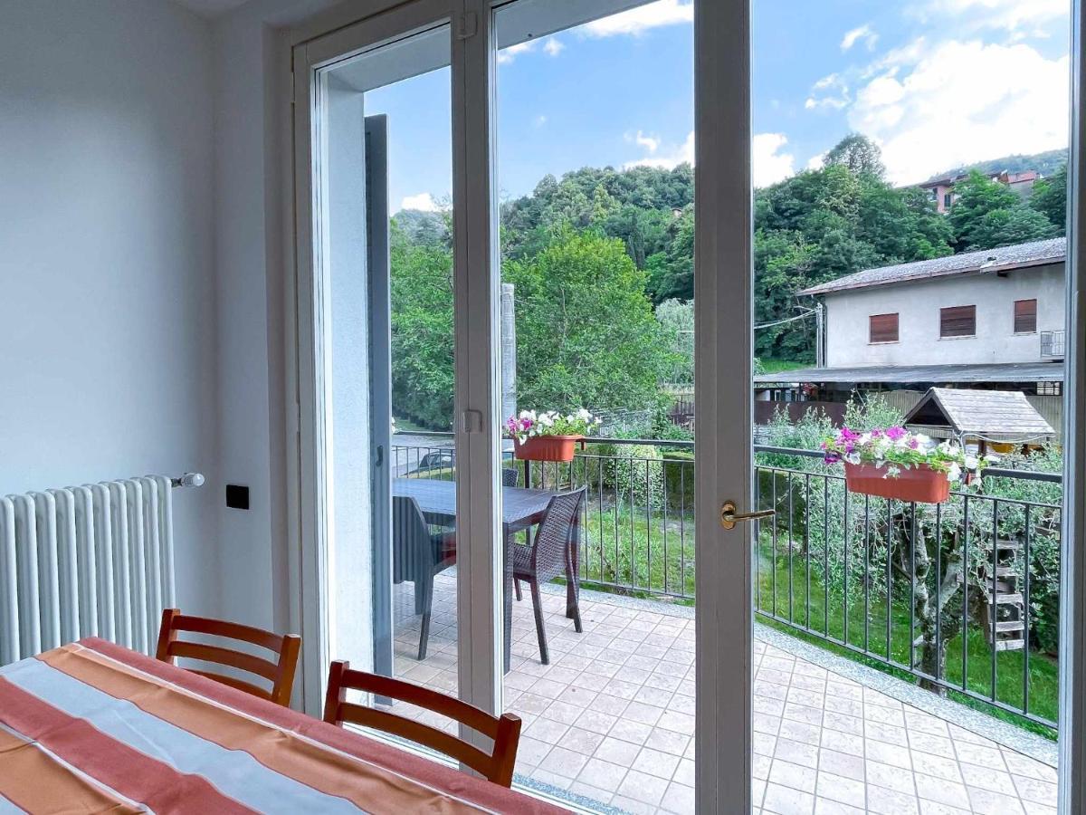 La Spiaggia Apartment Беладжо Екстериор снимка