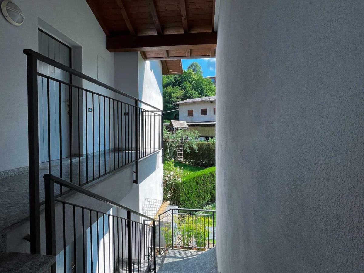 La Spiaggia Apartment Беладжо Екстериор снимка