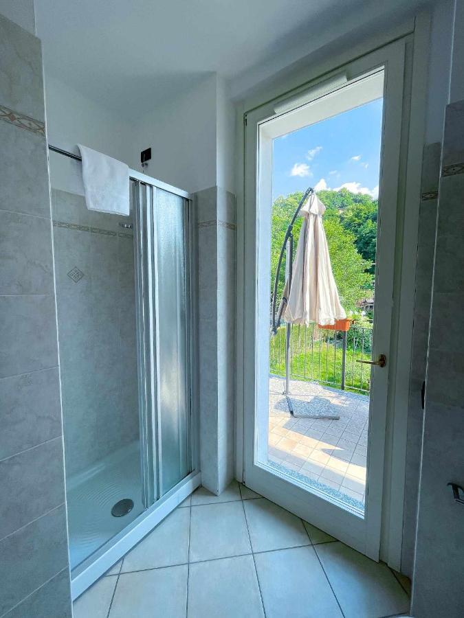 La Spiaggia Apartment Беладжо Екстериор снимка